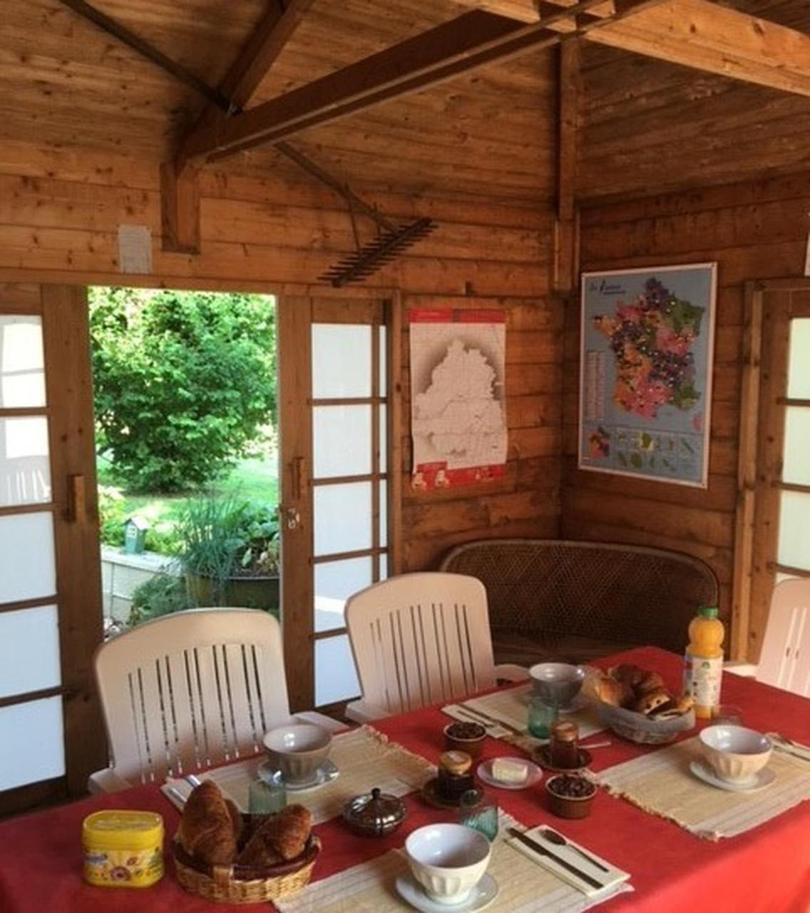 Chambre D'Hotes La Cavaille Veyrines-de-Vergt Esterno foto